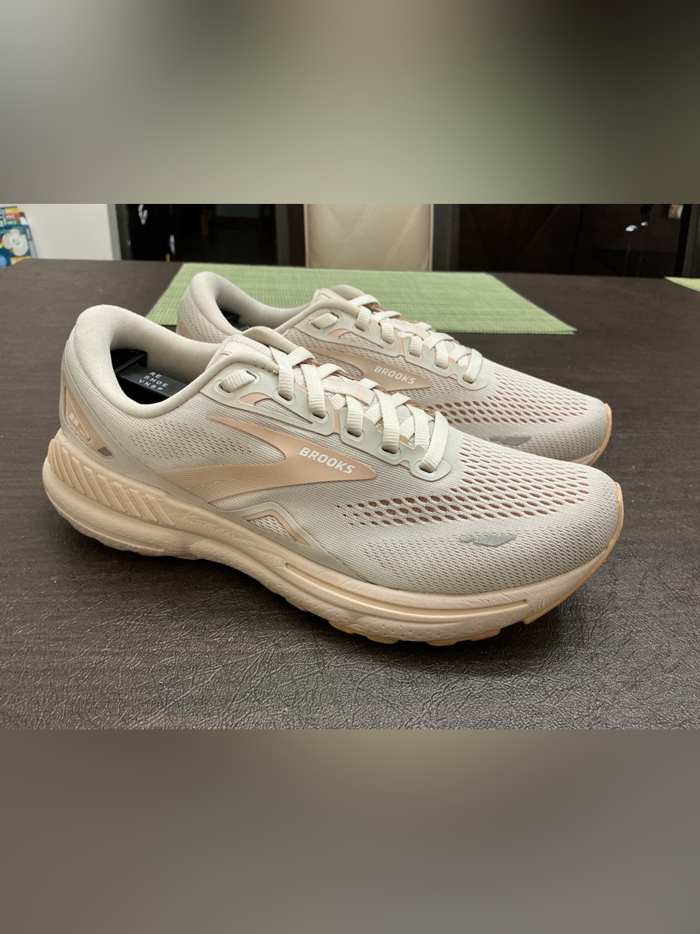 Brooks Adrenaline GTS 23 Womens Running Shoes Peach Cream 1203811B655